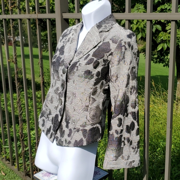 New Coldwater Creek Floral Jacquard Black, Gray & White Jacket/Blazer 8P - Picture 5 of 15